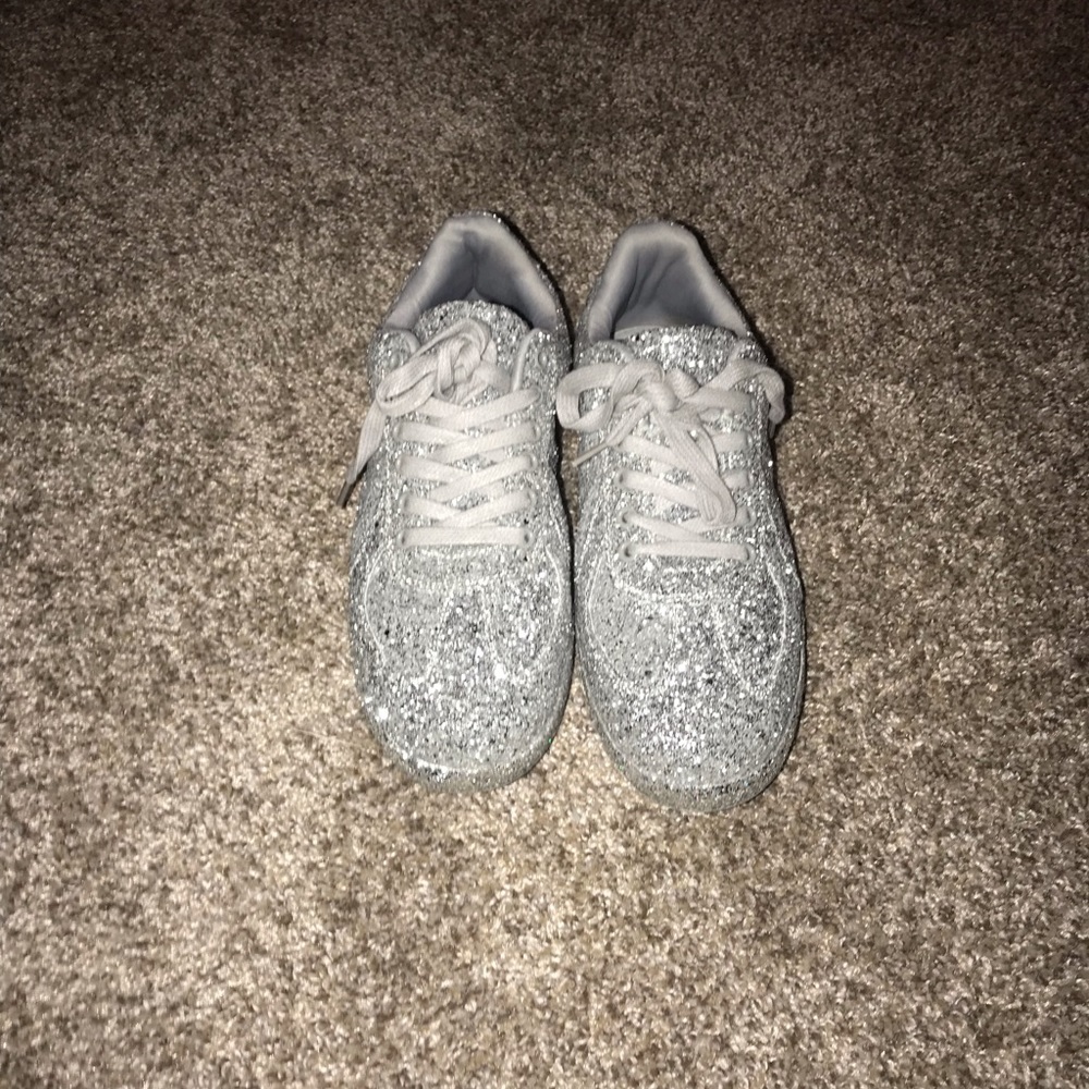 Sparkle tennis sneakers